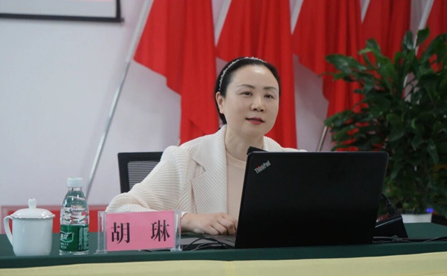 红2.jpg