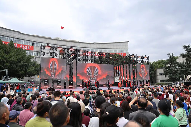 千架无人机点亮泸县夜空!今天继续嗨(图8) 8.jpg