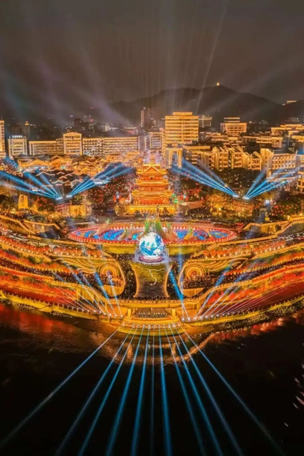 入夜的宜宾,氛围感直接拉满(图1) 1.jpg