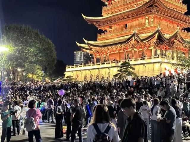 入夜的宜宾,氛围感直接拉满(图5) 5.jpg