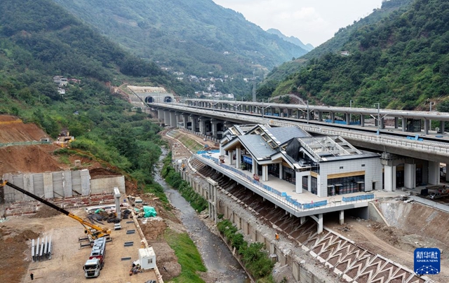 铁路2.jpg