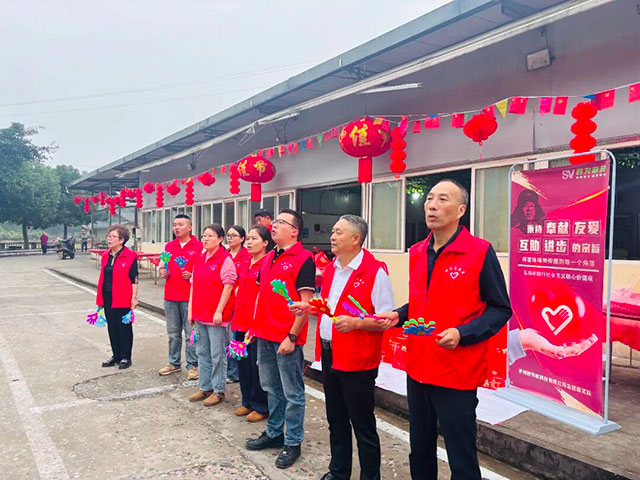 村企结对促振兴,重阳敬老暖人心——泸州“时为公司”走进魏园村开展敬老慰问活动(图4) 4.jpg