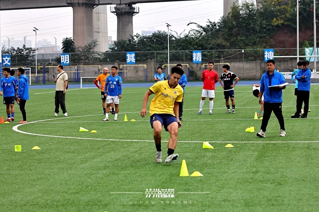 川超第二季泸州队球员选拔现场曝光！原来好苗子是这么来的