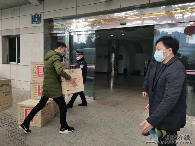 泸县企业捐赠1万只口罩助力战疫情(图3)