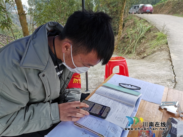 防疫学习两不误 泸县潮河镇大学生志愿者织就乡村抗疫亮丽风景线(图5)