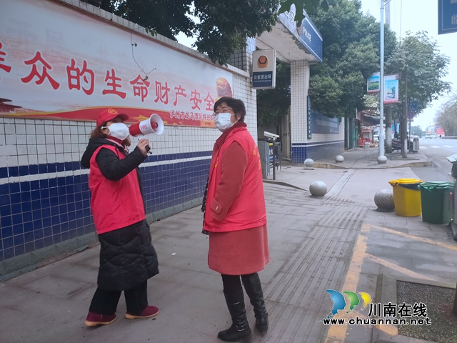 龙马潭区特兴街道：母女齐上阵，热心志愿显担当