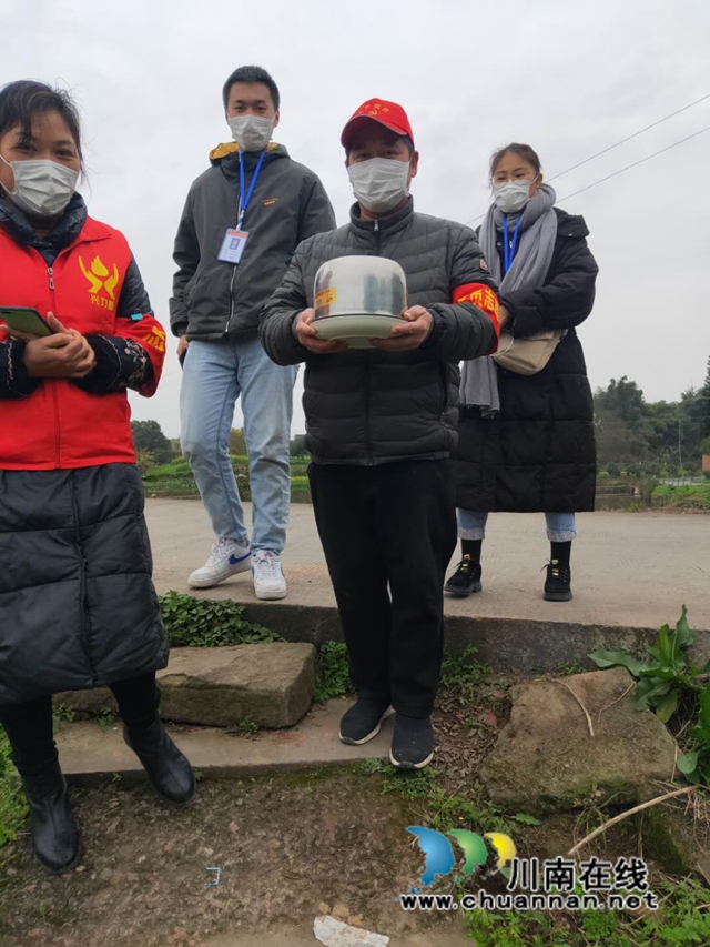 龙马潭区特兴街道：疫情防控一线上的成人礼(图2)