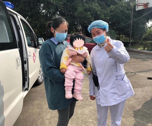 最小的留观者！31天，内江1岁小宝宝昨日抱出来啦.！