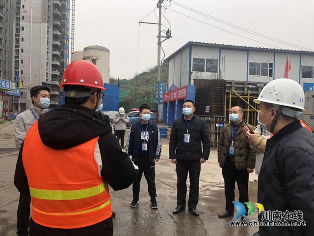 江阳区茜草街道：疫情防控不松劲&nbsp;复工复产加把劲(图2)