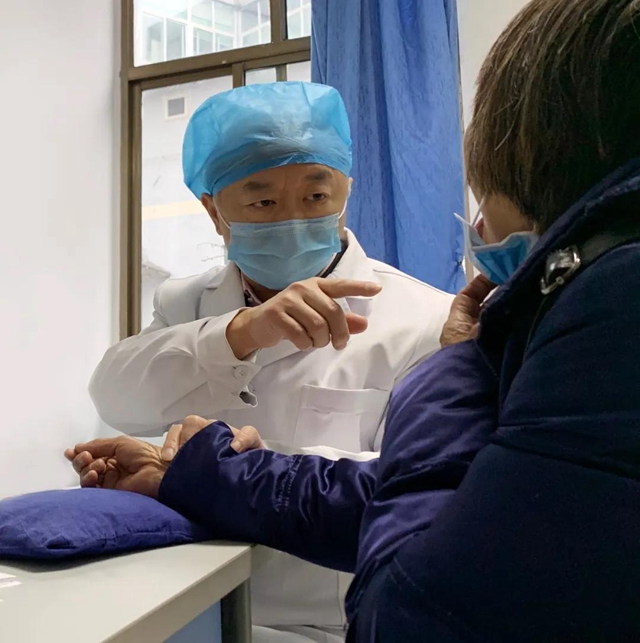 【西南医大中医院•关注】疫情之下！肺癌晚期再次多处转移