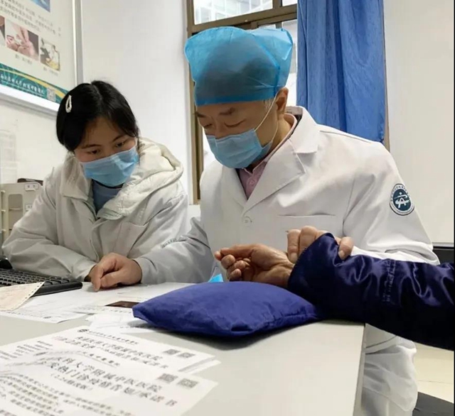 【西南医大中医院•关注】疫情之下！肺癌晚期再次多处转移(图9)