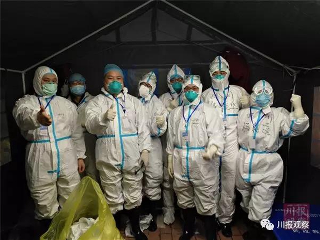 风暴中心的华南海鲜市场！9个四川人进去了！(图2)