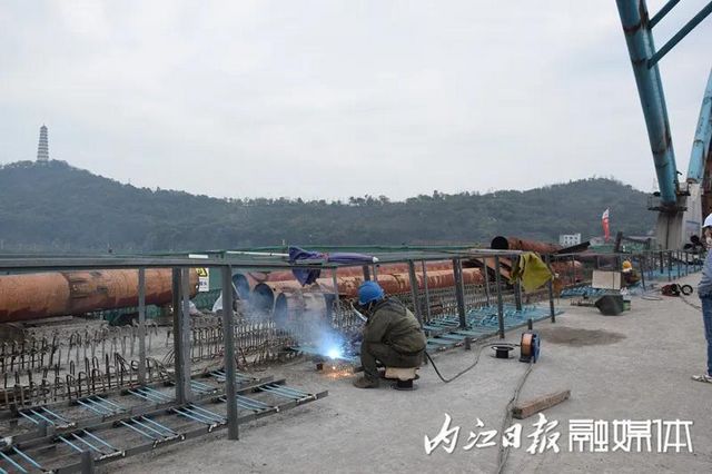 “抢”！28公里川南城际铁路内江段已铺到这里(图3)