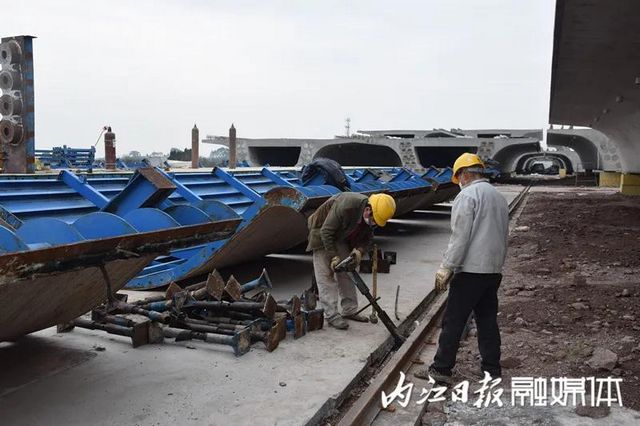 “抢”！28公里川南城际铁路内江段已铺到这里(图4)