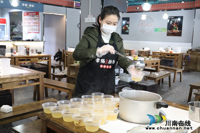 龙马潭区：转危为机 线上经济成主力(图4)