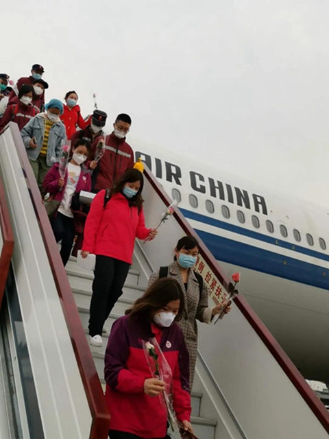 四川第六批援湖北医疗队回家,将去仁寿黑龙滩隔离修整(图6) 四川第六批援湖北医疗队回家,将去仁寿黑龙滩隔离修整(图6)