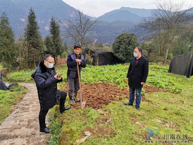 四川警察学院：伴着脱贫攻坚的冲锋号前进(图4)