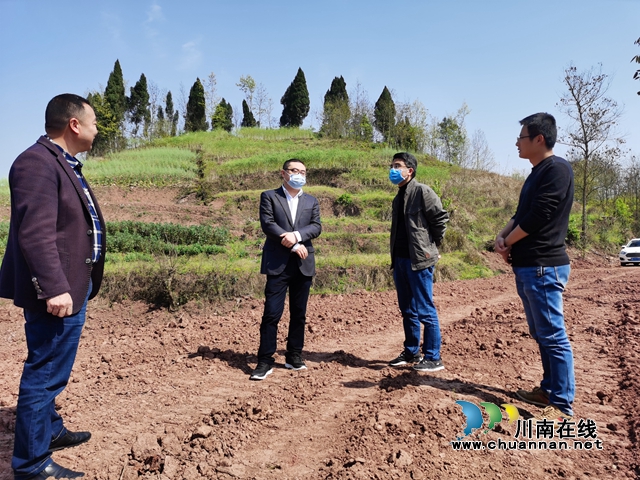 李盛春到泸县立石镇督导脱贫攻坚工作