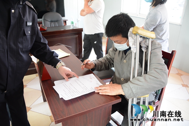 古蔺县法院：巡回审判进乡村 抗疫审判两不误(图2)