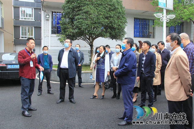 泸州市人大常委会到泸县云龙镇调研医疗保障工作