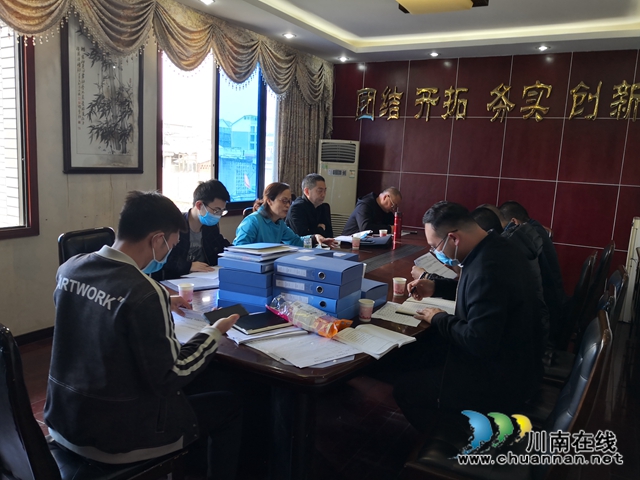 泸县脱贫攻坚督查小组到云龙镇督导脱贫攻坚工作(图2)