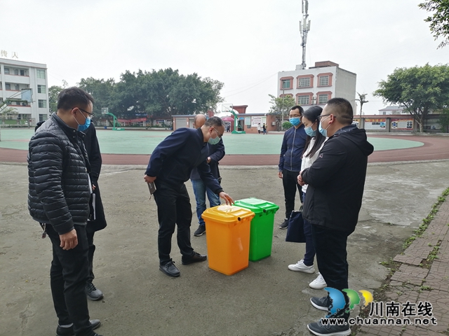 泸县开学复课检查评估工作组到潮河镇开展复课复学复园评估核验工作(图2) 泸县开学复课检查评估工作组到潮河镇开展复课复学复园评估核验工作(图2)