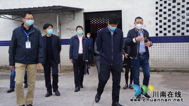 农发行四川省分行到泸县立石镇考察联源酒业发展情况(图4)