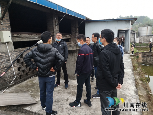 章磊率队督导龙溪河立石段河长制工作(图2) 章磊率队督导龙溪河立石段河长制工作(图2)