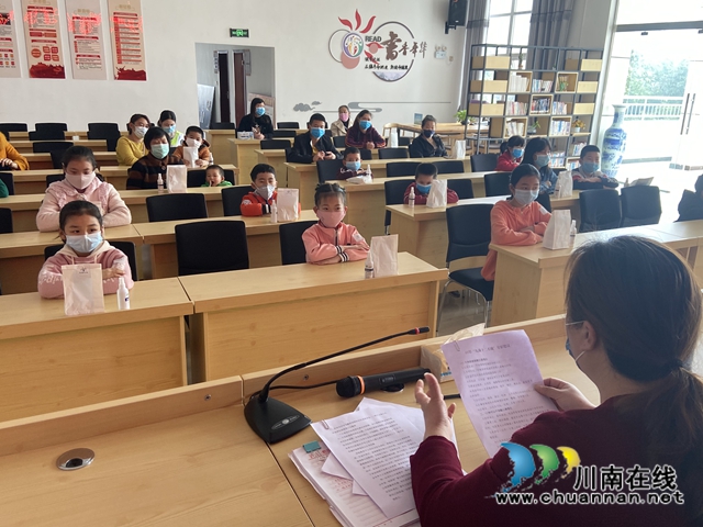 泸县玉蟾街道利用道德讲堂开展爱国主义教育活动(图3)