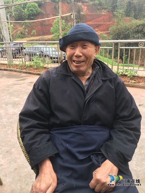 纳溪区法院:乡间“院坝会” 零距离助力春耕(图6) 纳溪区法院:乡间“院坝会” 零距离助力春耕(图6)