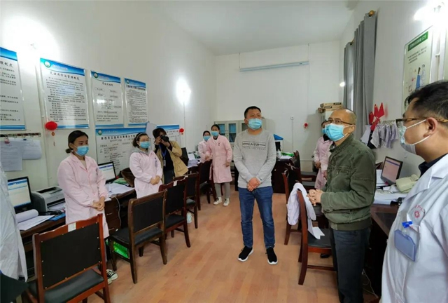 【脱贫攻坚】西南医大附院：送健康送温暖，还送去了一趟精心准备的课！(图4)