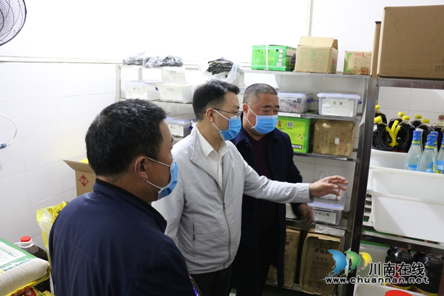 泸县潮河镇开展学校复课安全检查(图3)