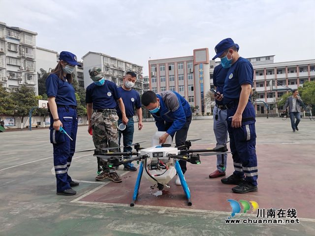 无人机喷雾机消毒机齐上阵！泸县立体式消毒为学校复学保驾护航(图4)