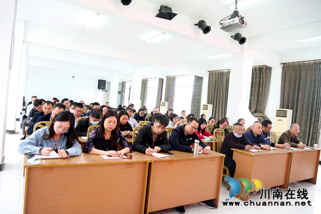 纳溪区法院召开脱贫攻坚工作推进会(图4) 纳溪区法院召开脱贫攻坚工作推进会(图4)