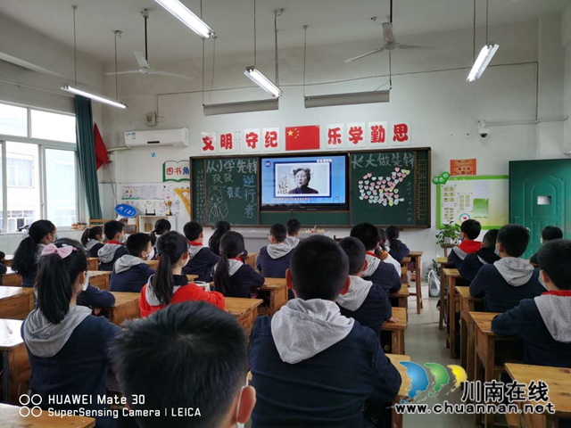 泸州十八中：今时春光常在，我们踏歌归来