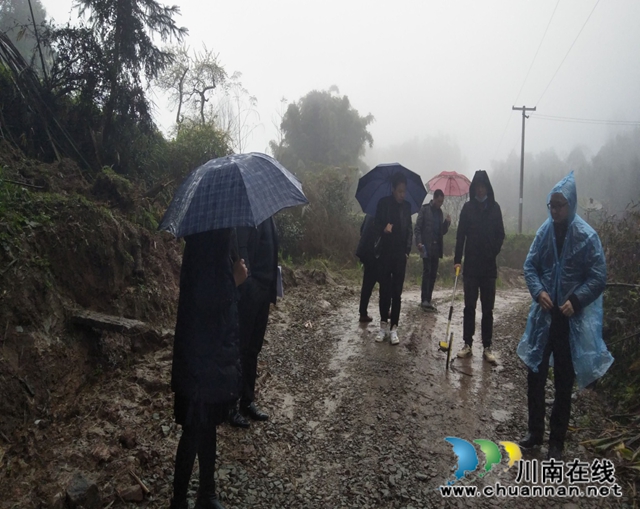 合江县先滩镇：脱贫攻坚，人大代表在行动(图2)