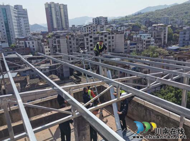 古蔺县综合行政执法局：快速出击 铁腕拆除违法建设(图5)