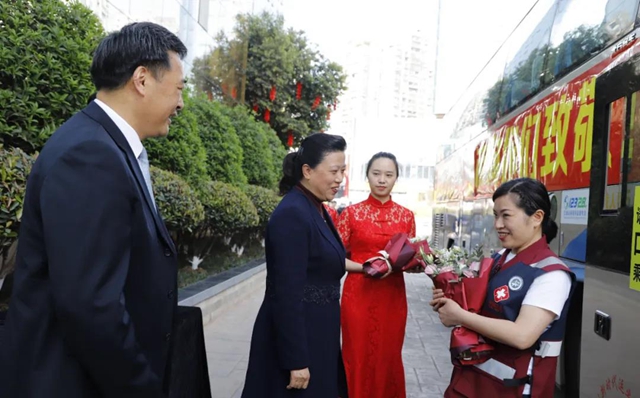 【关注】西南医大中医四朵金花回家了！(图6)