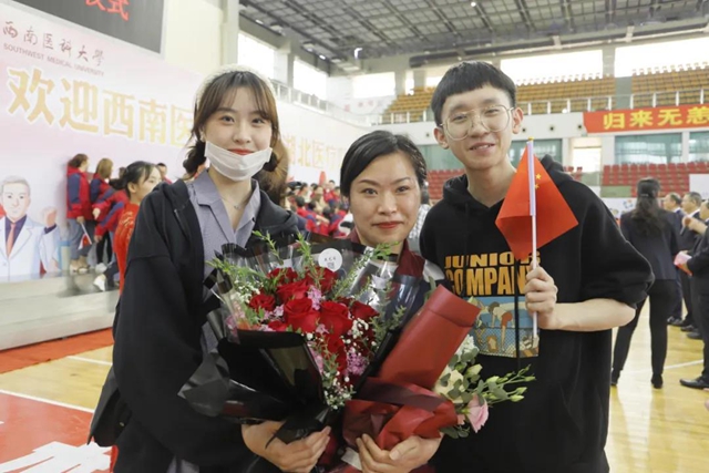 【关注】西南医大中医四朵金花回家了！(图12)