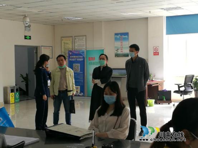 泸州市市场监管局领导到纳溪窗口检查指导工作