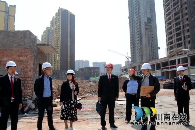 古蔺县法院院长汪小川到四川古鼎房地产开发有限公司调研破产重整推进情况(图1) 古蔺县法院院长汪小川到四川古鼎房地产开发有限公司调研破产重整推进情况(图1)