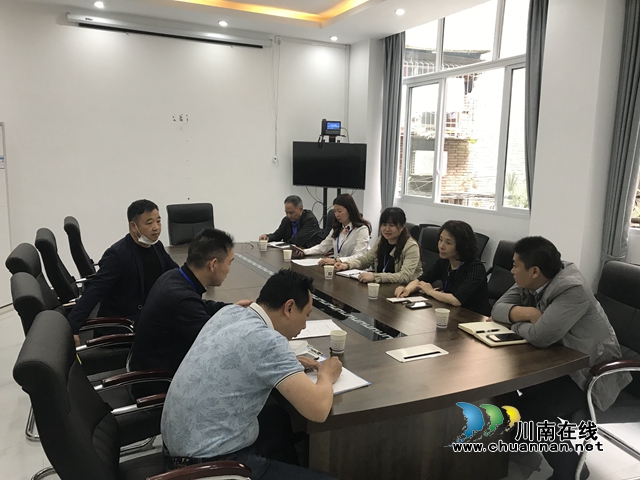 江阳区北城街道人大代表聚焦建筑垃圾倾倒热议民生实事