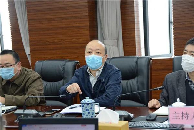 江阳法院“法官沙龙” 讨论学习新民事诉讼证据规定(图2) 江阳法院“法官沙龙” 讨论学习新民事诉讼证据规定(图2)