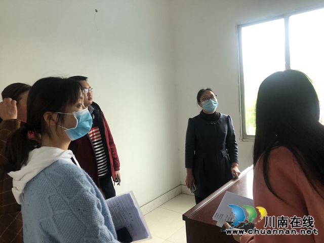 泸县县委宣传部到玉蟾街道督查幸福美丽新村(社区)文化院坝建设工作(图6) 泸县县委宣传部到玉蟾街道督查幸福美丽新村(社区)文化院坝建设工作(图6)