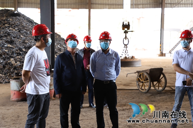 杨双全到泸县玉蟾街道开展“五一”节前安全检查工作(图2)