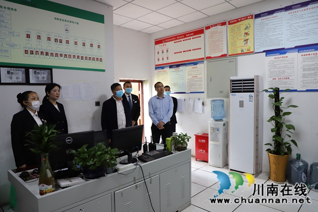 杨双全到泸县玉蟾街道开展“五一”节前安全检查工作(图4)