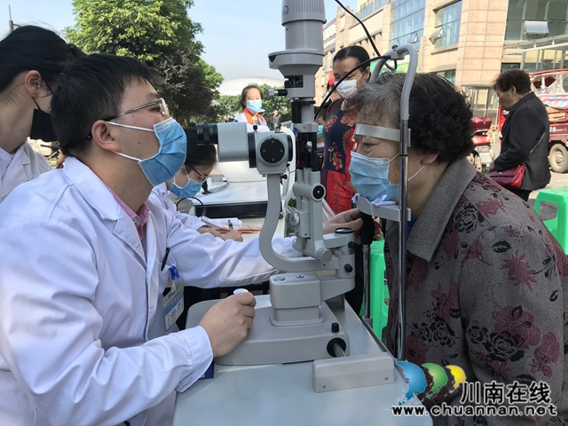 江阳区茜草街道匠心社区开展“情满社区·共享幸福”爱心帮扶志愿活动(图3)