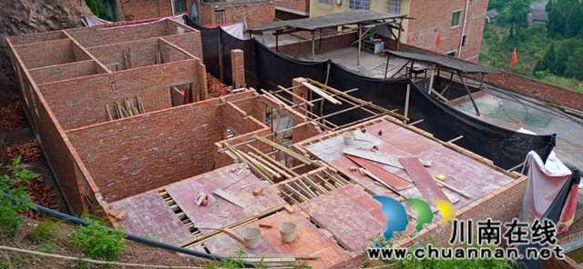 古蔺县综合行政执法局多举措保障“五一”期间市容环境(图2)