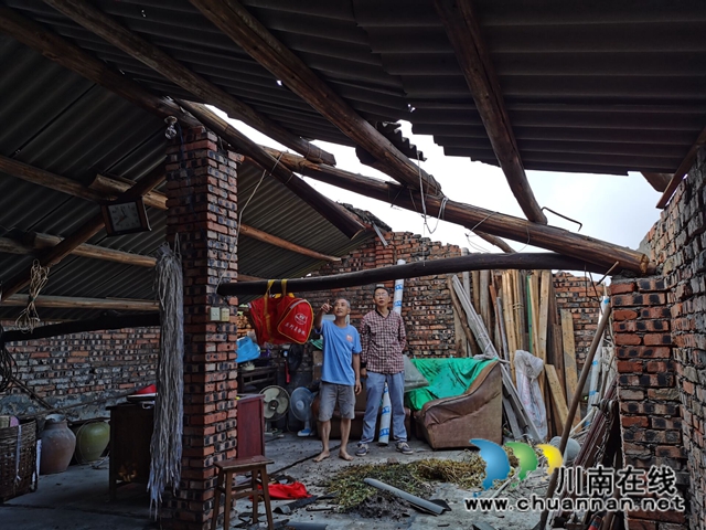 泸县玉蟾街道开展暴雨后灾情排查工作(图7)