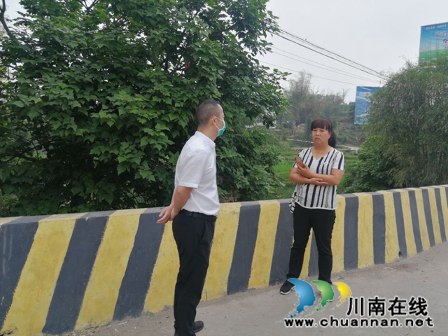 泸县玉蟾街道开展河长制督查工作(图3)